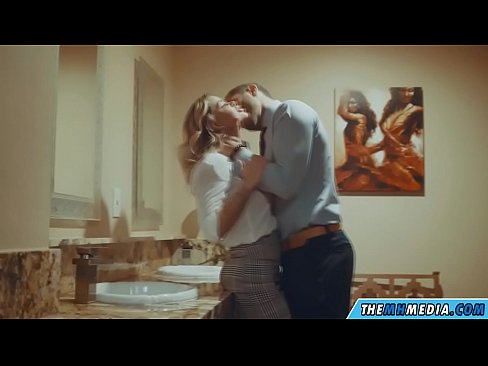 ❤️ Бүкіл аққұба сізді қоғамдық дәретханада азғырғанда ☑ Порно видео kk.xxxomg.ru ❌️❤